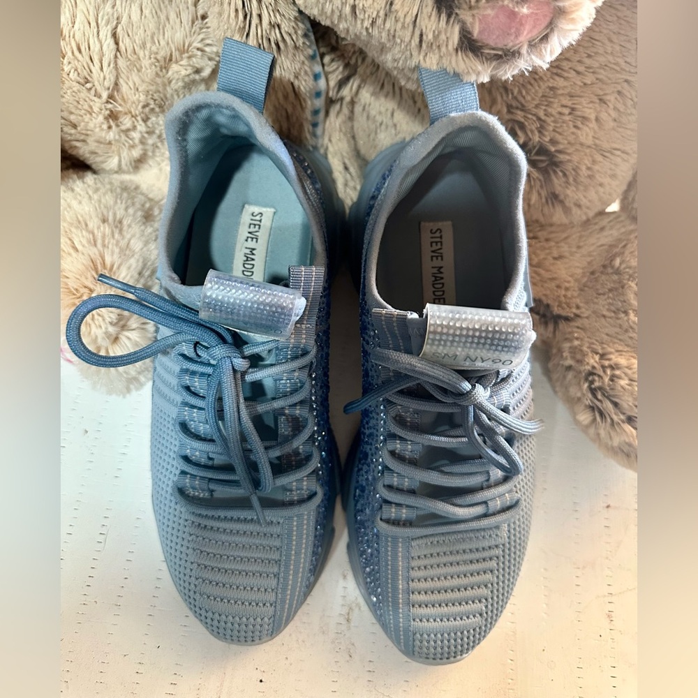 Steve Madden Blue Sneakers Knit Upper Cushioned Sole